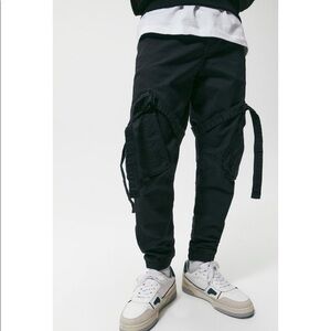 Zara • Cargo Pants With Straps‎